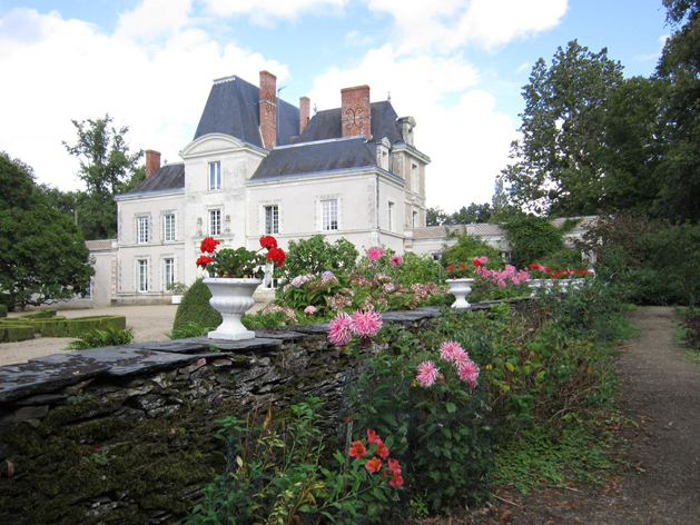 Château de Mirvault Chambre d\'hote Chateau gontier